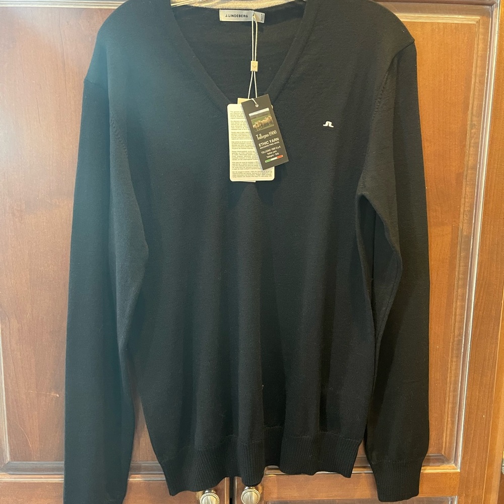 Brand new with tags Mulesing Free Wool J.Lindeberg sweater size M men’s.